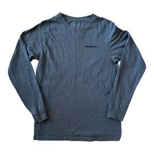 Patagonia Men’s Size XS Charcoal Grey Long Sleeve Shirt